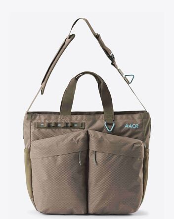 Taška Cez Rameno Aevor Ut Tote, Utility Coffee Brown