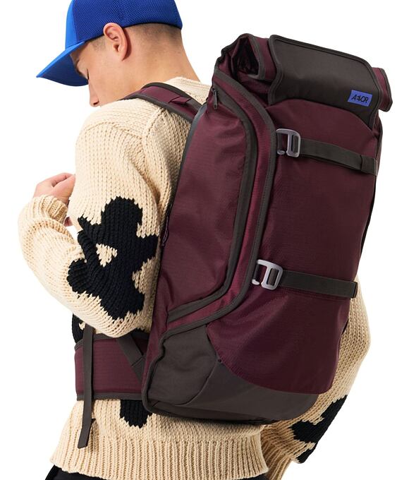 Batoh Aevor Travel Pack, Proof Cherry Gateau