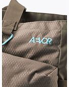 Taška Cez Rameno Aevor Ut Tote, Utility Coffee Brown